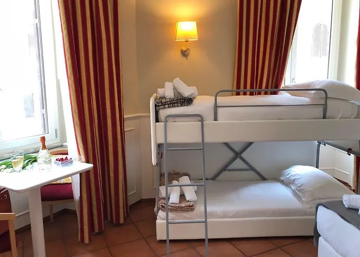 207 ゲストハウス 4*